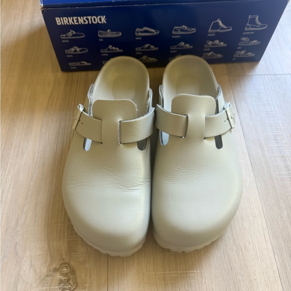 Madhappy x Birkenstock Boston Clogs - Picture 5 of 8